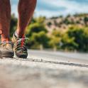 La marche, un remède souverain contre les jambes lourdes - Penser Santé
