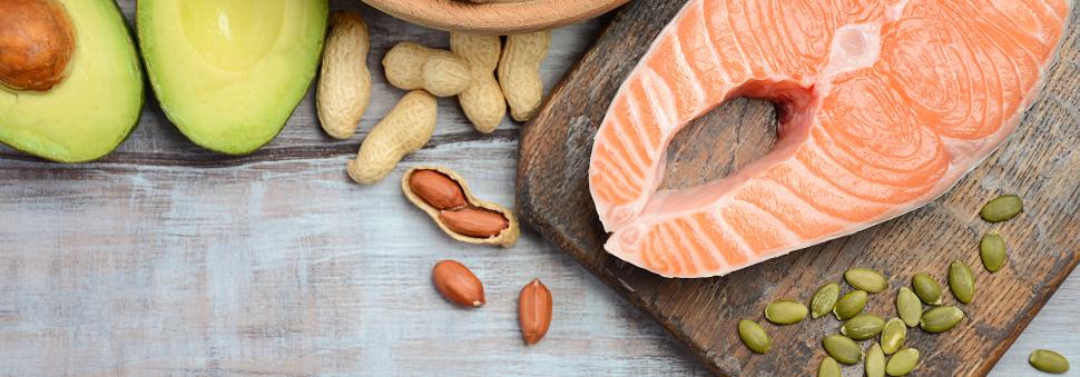 Saumon, noix et avocat : sources de bon lipides